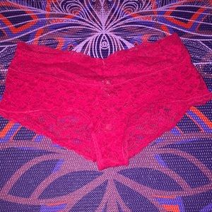 GUC Aerie Girly Short - M